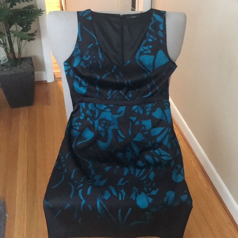 Tahari cocktail dress